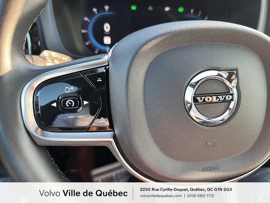 Volvo XC60 R-Design 2022-17