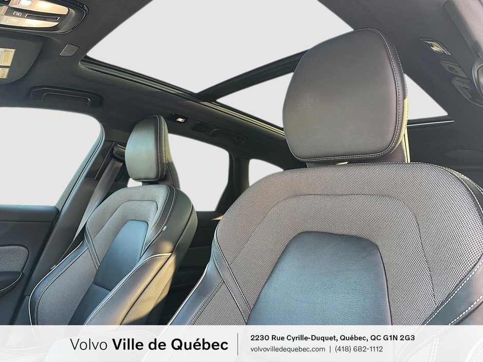 Volvo XC60 R-Design 2022-8