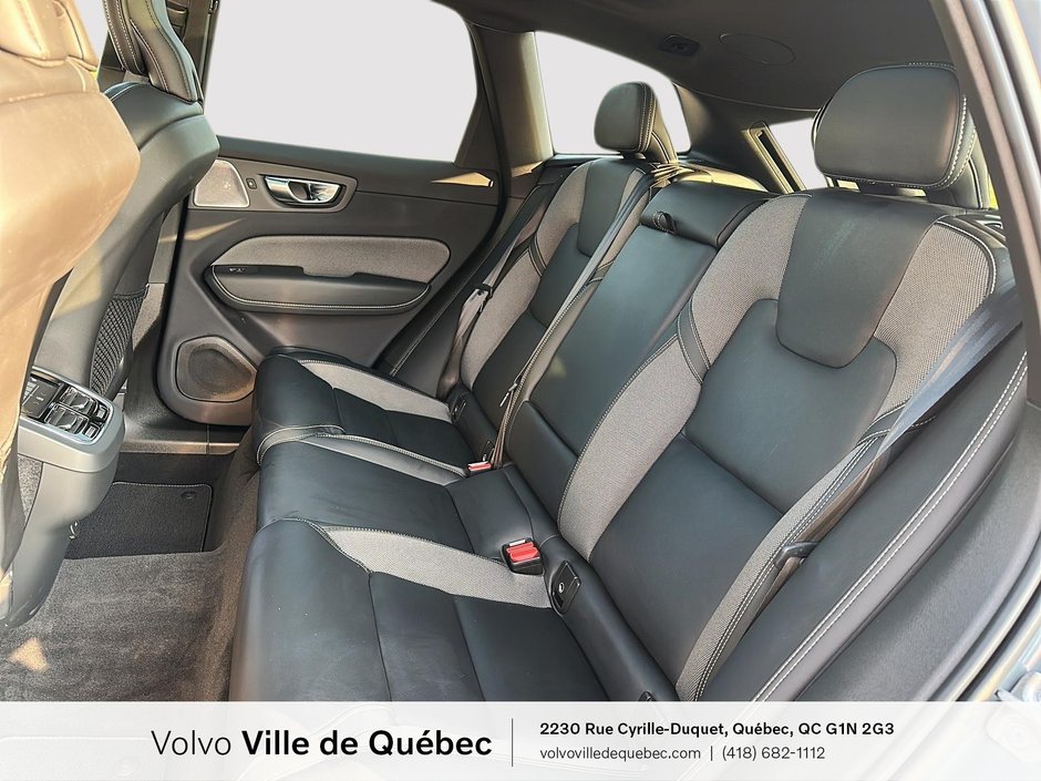 Volvo XC60 R-Design 2022-9