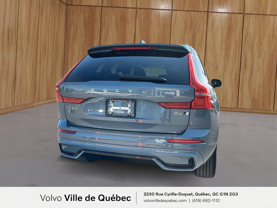 2023 Volvo XC60 Plus Dark Theme-3