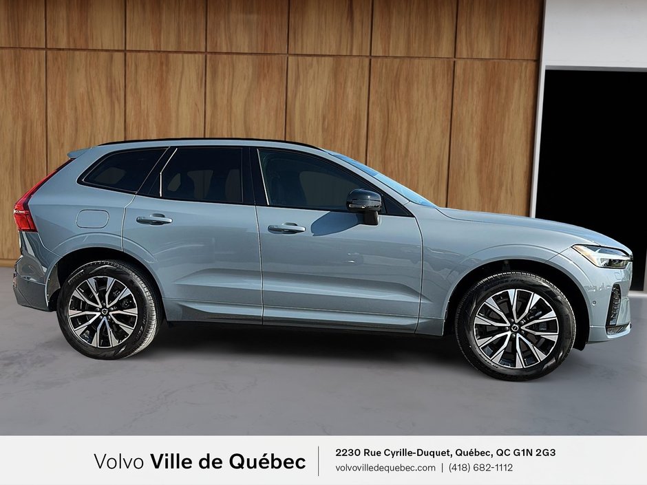 2023 Volvo XC60 Plus Dark Theme-2