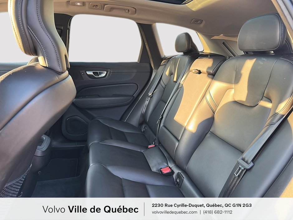 2024 Volvo XC60 Core Dark Theme-8