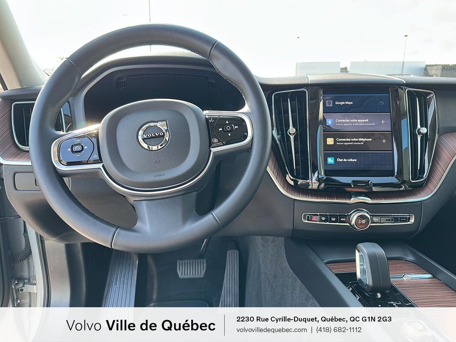 2024 Volvo XC60 Plus Dark Theme-12