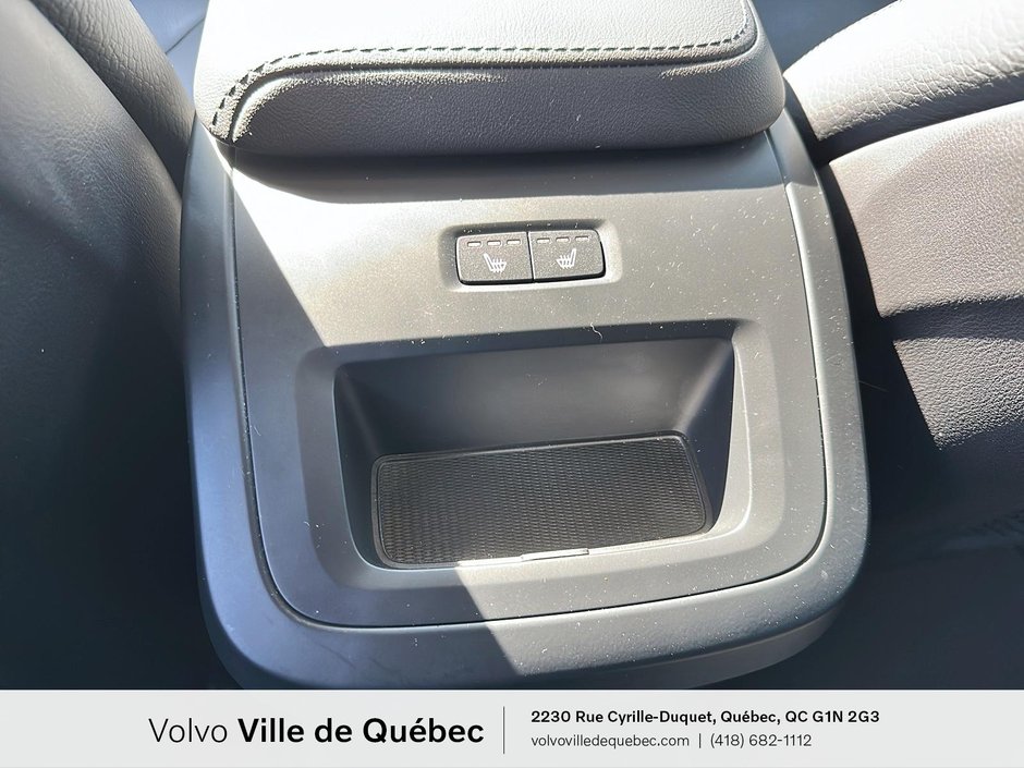 2024 Volvo XC60 Plus Dark Theme-10