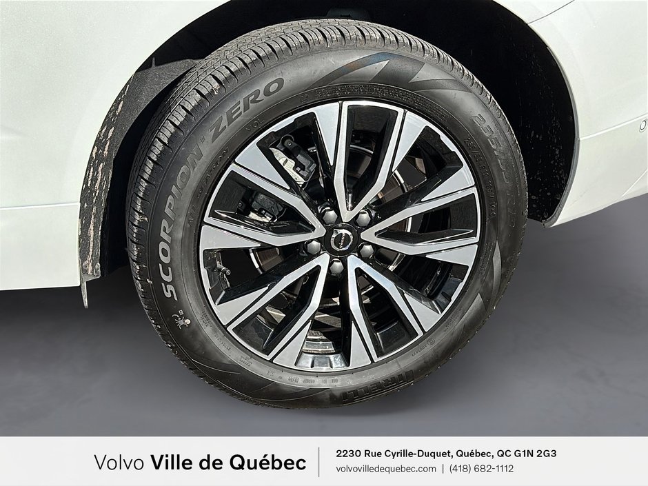 2024 Volvo XC60 Plus Dark Theme-5