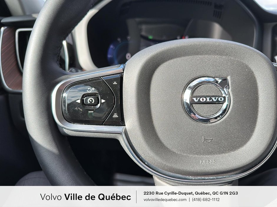 2024 Volvo XC60 Plus Dark Theme-13