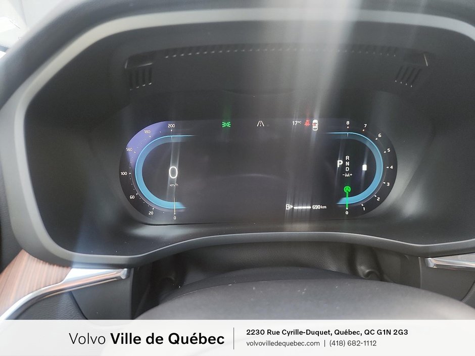 2024 Volvo XC60 Plus Dark Theme-12