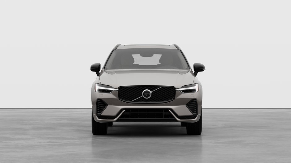 Volvo XC60 ULTRA DARK THEME 2025-4