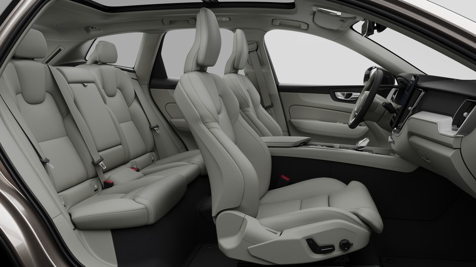 Volvo XC60 ULTRA DARK THEME 2025-12