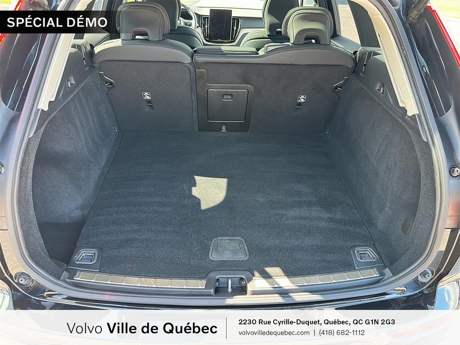 2026 Volvo XC60 PLUS DARK THEME-7