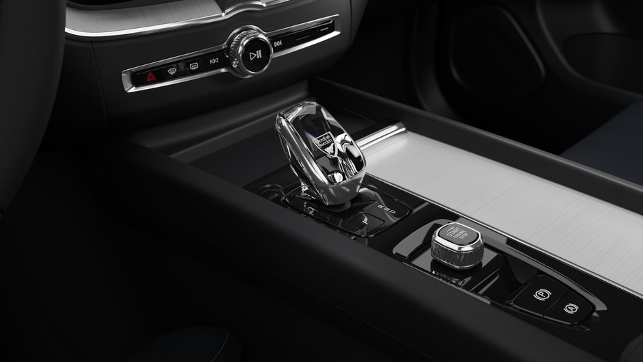 2026 Volvo XC60 ULTRA DARK THEME-10