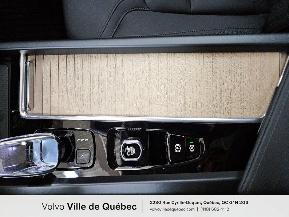 Volvo XC60 Core Dark Theme 2026-18