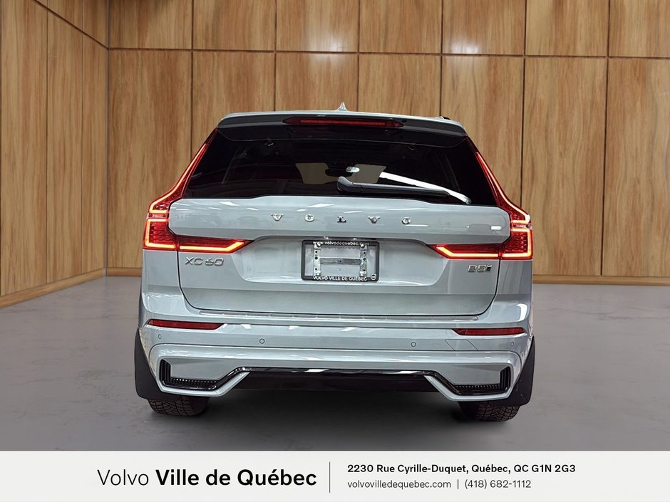 2026 Volvo XC60 Plus Dark Theme-4