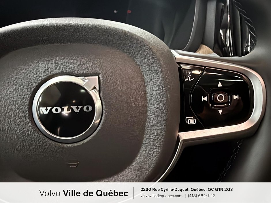Volvo XC60 Plus Dark Theme 2026-11