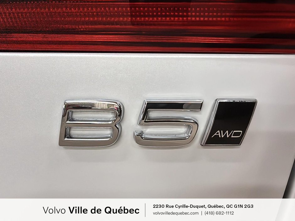 Volvo XC60 Plus Dark Theme 2026-7