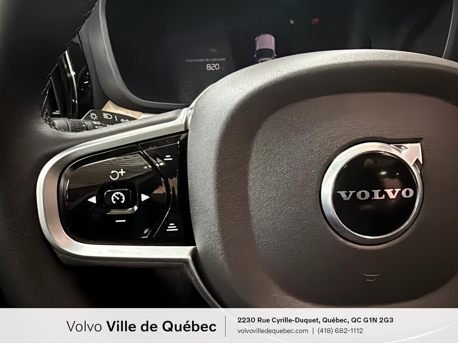 Volvo XC60 Plus Dark Theme 2026-12