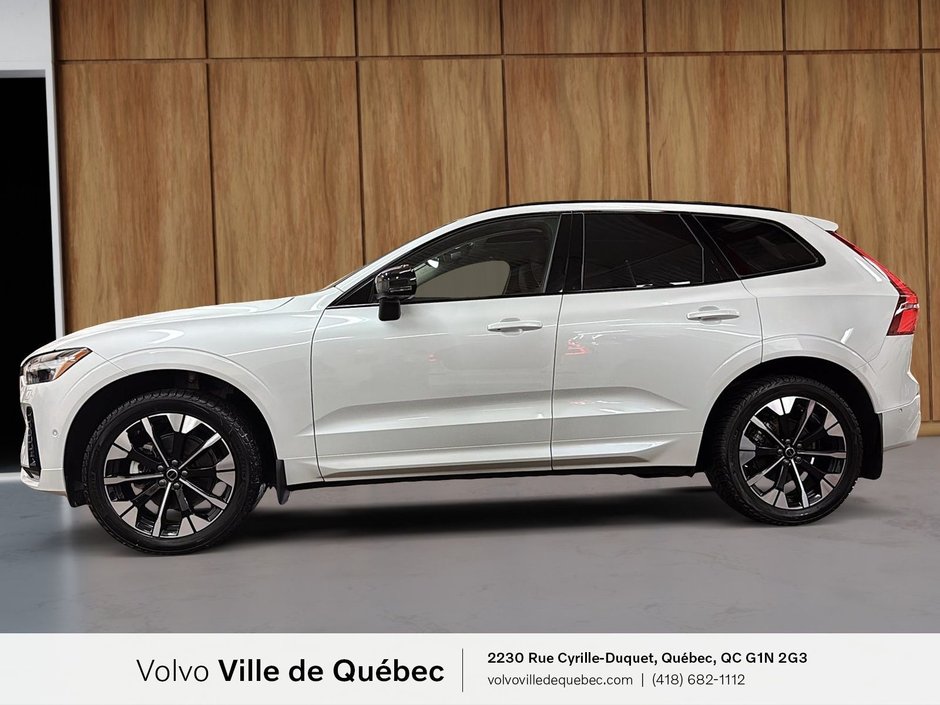 Volvo XC60 Plus Dark Theme 2026-5
