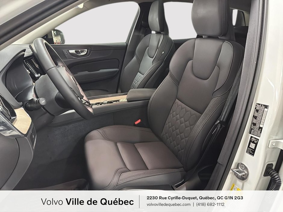 Volvo XC60 Plus Dark Theme 2026-1