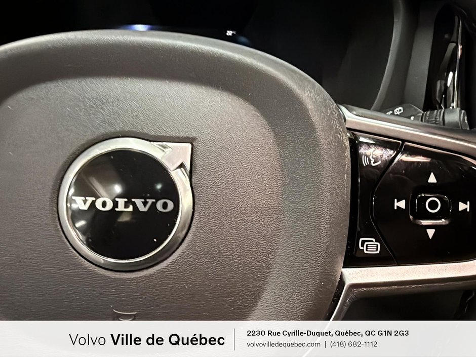 Volvo XC60 Plus Dark Theme 2026-11