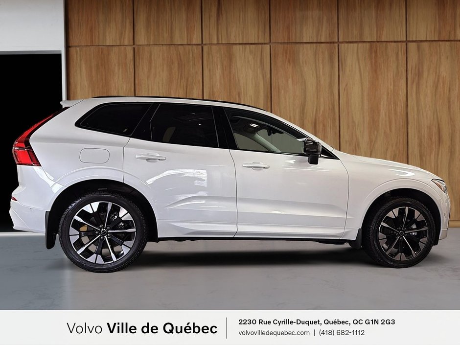 Volvo XC60 Plus Dark Theme 2026-3