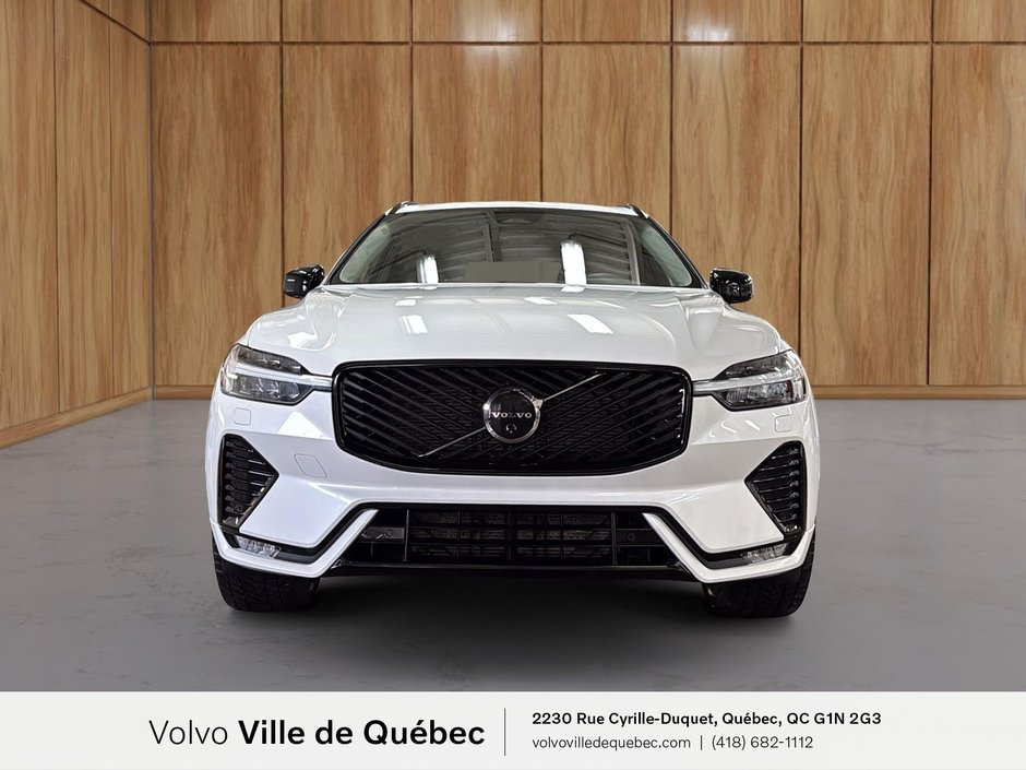 Volvo XC60 Plus Dark Theme 2026-2