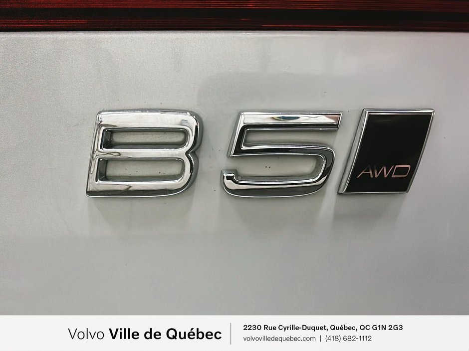 Volvo XC60 Plus Dark Theme 2026-7
