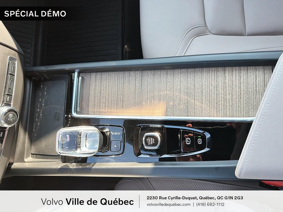 2026 Volvo XC60 Plus Dark Theme-17