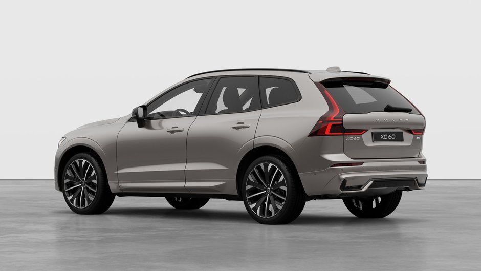 Volvo XC60 ULTRA DARK THEME 2027-1