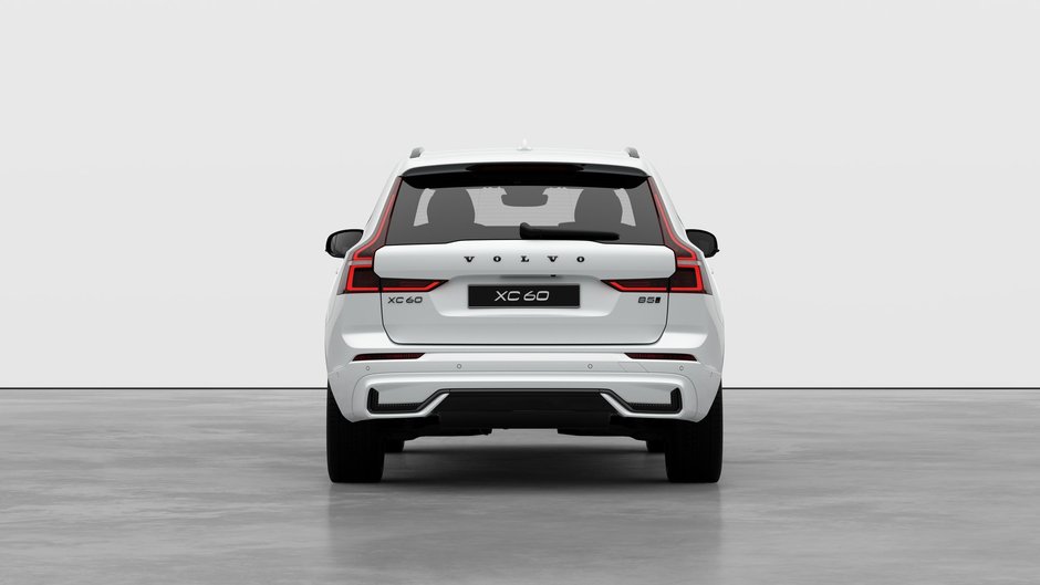 2027 Volvo XC60 Ultra Black Edition-5