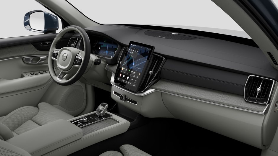 2027 Volvo XC90 Plug-in hybrid Ultra 6-Seater (Bright Theme)-9