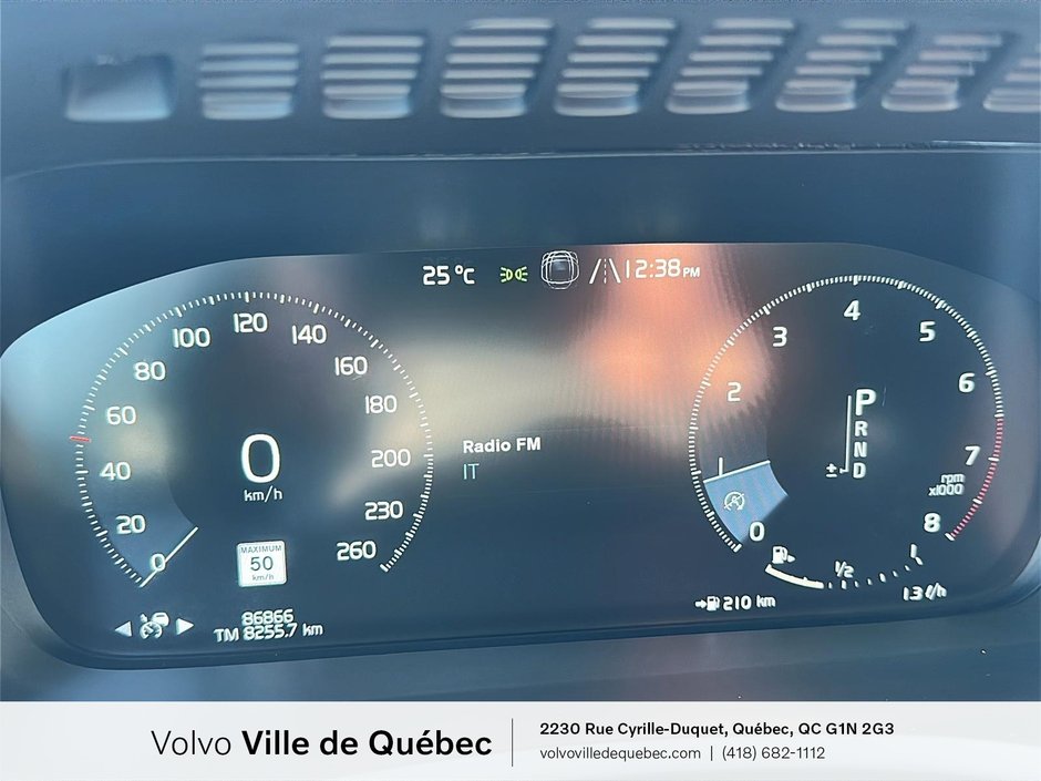 2019 Volvo XC90 Momentum-19