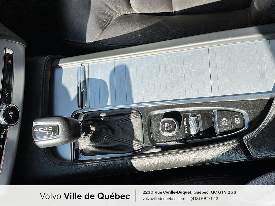 2019 Volvo XC90 Momentum-25