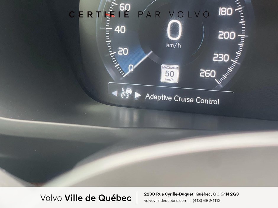 Volvo XC90 Momentum 2021-16