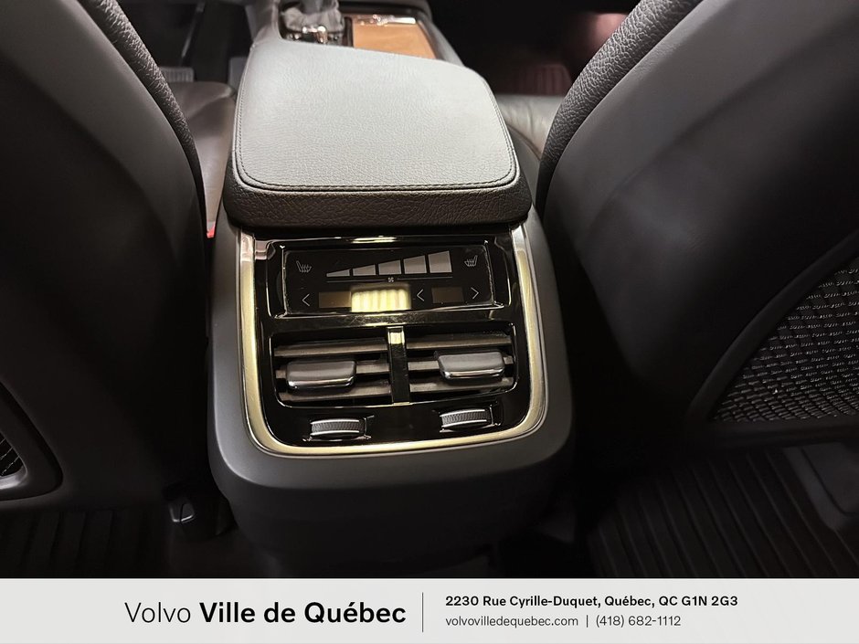 2022 Volvo XC90 Momentum-11