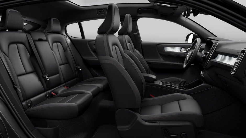 Volvo EC40 Ultra 2025-10