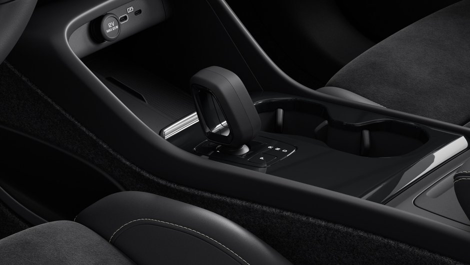 2025 Volvo EX40 Ultra-8