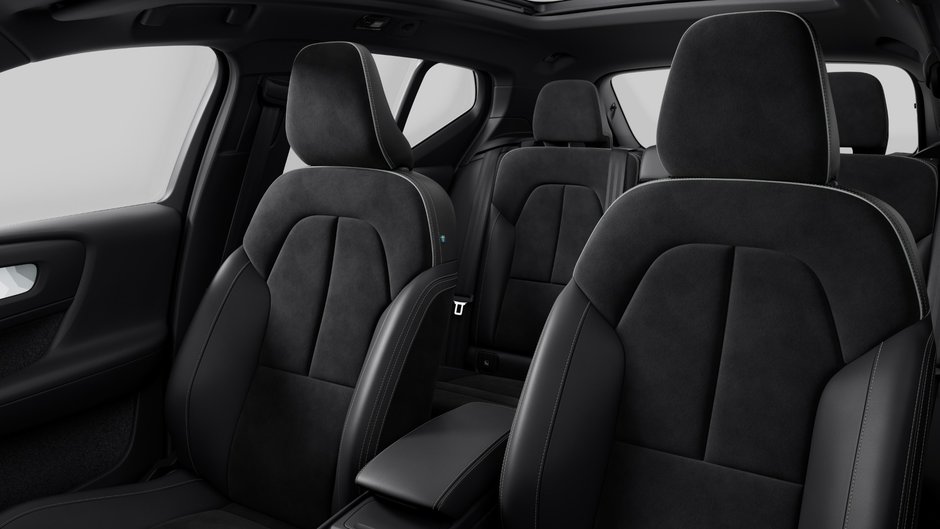 2025 Volvo EX40 Ultra-9