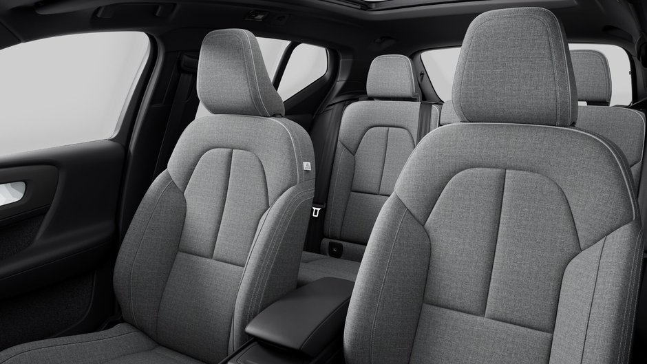 2025 Volvo EX40 Ultra-9