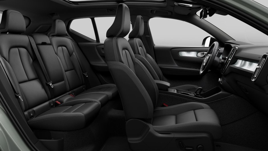 Volvo EX40 Plus 2025-10