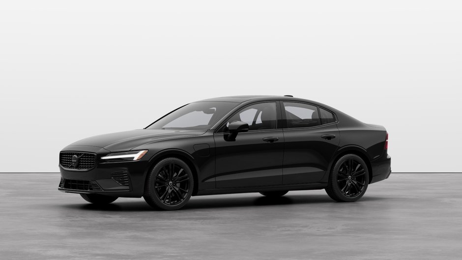 Volvo S60 Plug-In Hybrid Ultra Black Edition 2025 à Laval, Québec