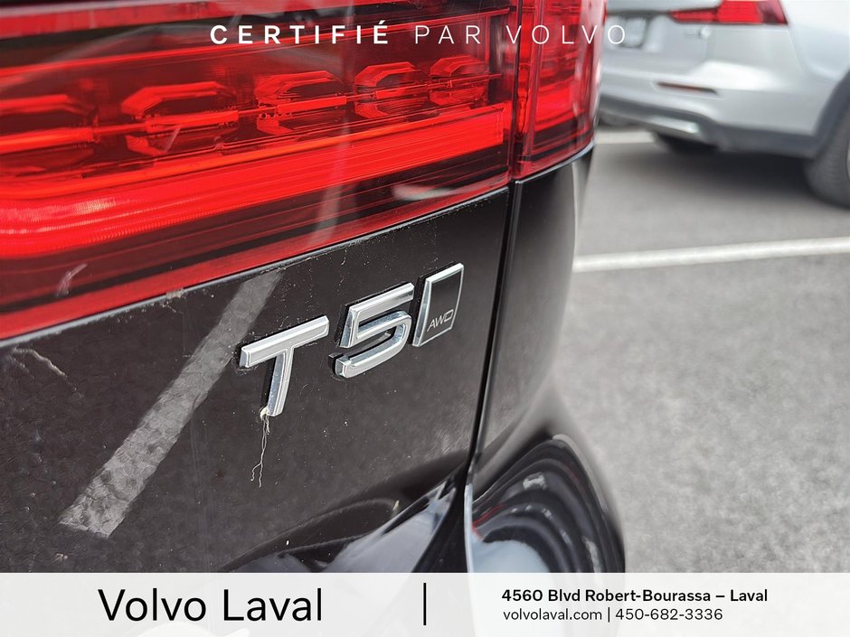 Volvo V60 Cross Country MOMENTUM 2022-26