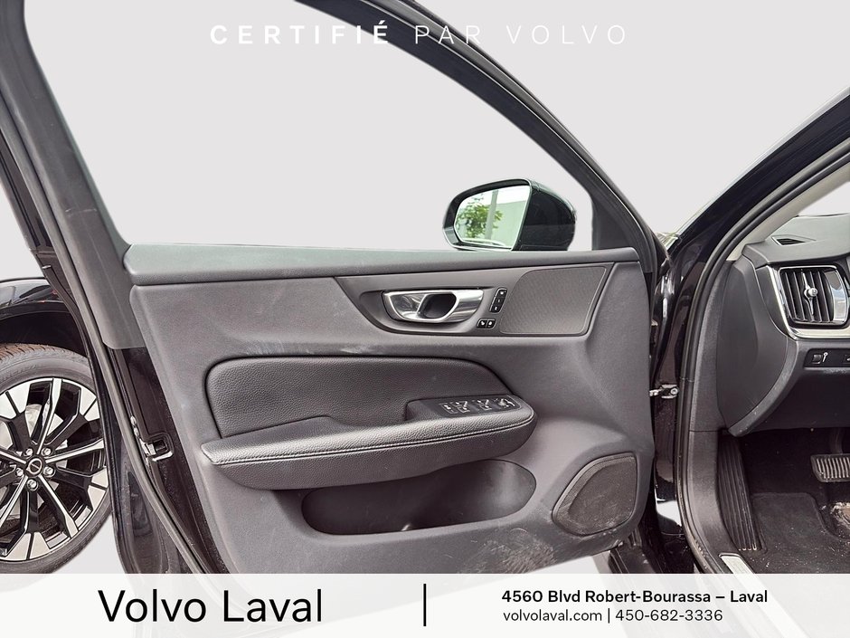 Volvo V60 Cross Country MOMENTUM 2022-15