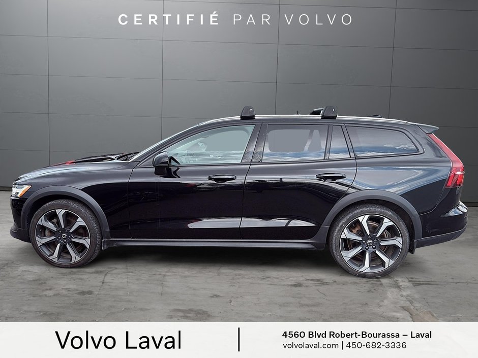 Volvo V60 Cross Country MOMENTUM 2022-4
