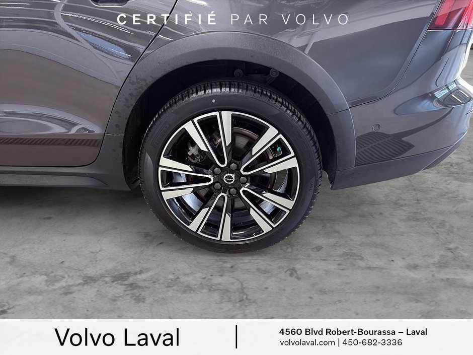 2023 Volvo V60 Cross Country Plus-9
