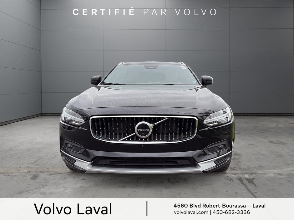 2024 Volvo V90 Cross Country Ultimate-1