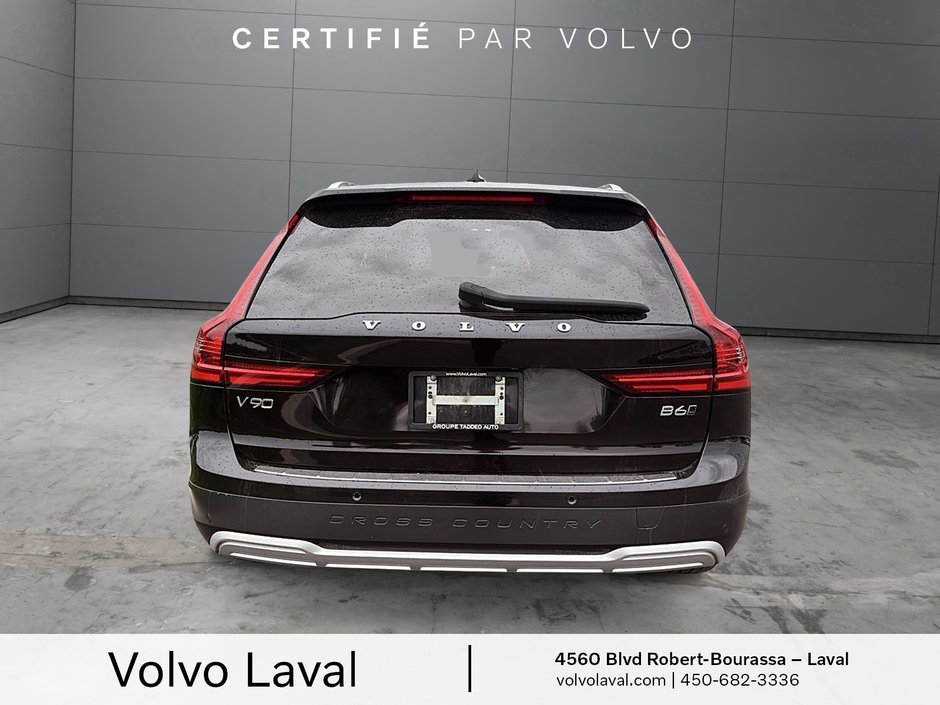 2024 Volvo V90 Cross Country Ultimate-2