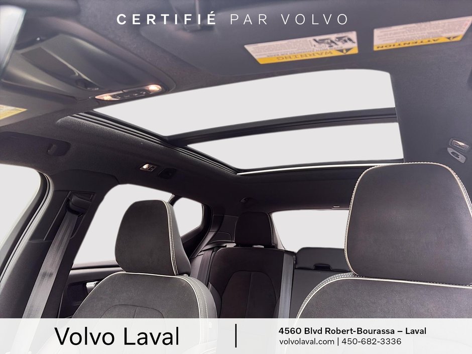 Volvo XC40 R-Design 2022-19