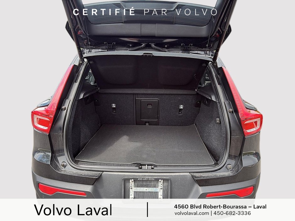 Volvo XC40 R-Design 2022-8