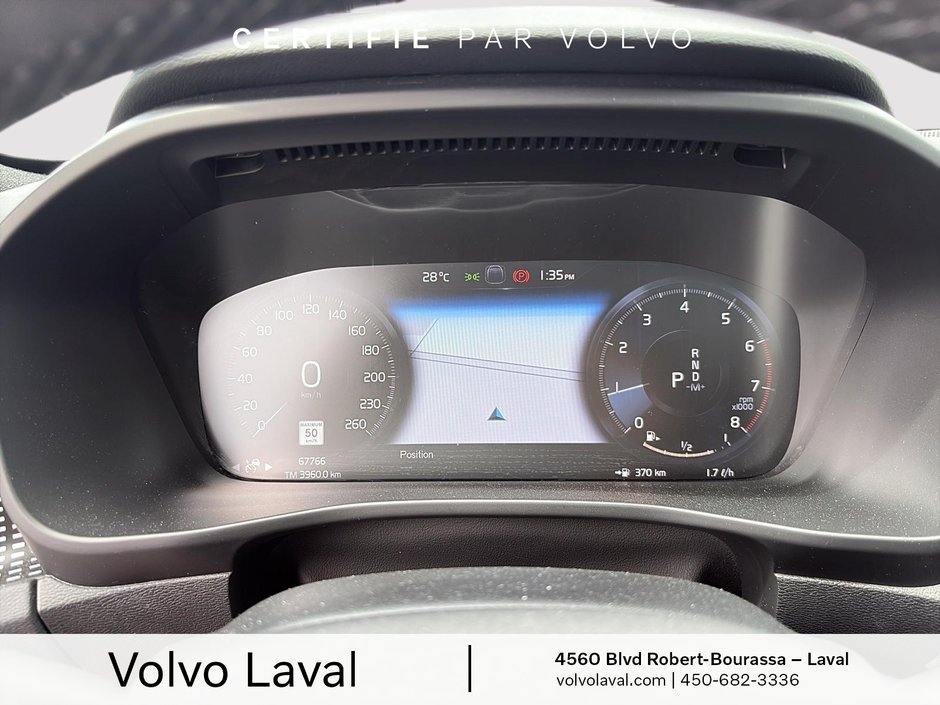 Volvo XC40 R-Design 2022-16