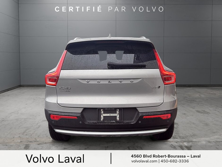 2023 Volvo XC40 Plus Bright Theme-2